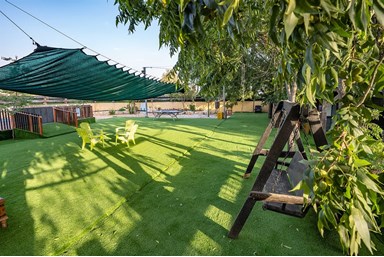 חלום בטבע - החצר והבריכה