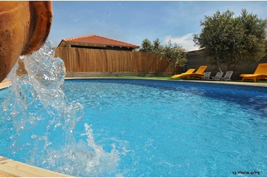 אחוזת נעמה - מתחם החצר