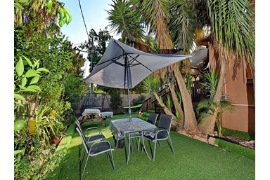 בלה דונה - חצר ובריכה