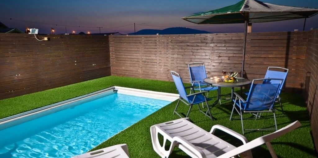 צליל הרים בריכה וחצר (17).jpg