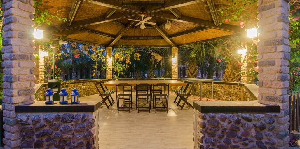 אל פאטיו אירוח במדבר חוץ (15).jpg