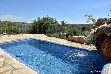 כליל הנוף - בריכה ונוף