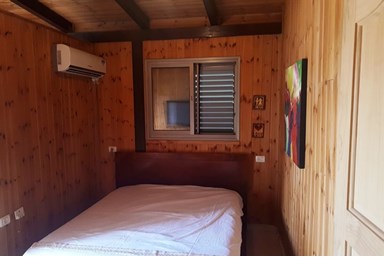 בקתה יפה בעמק - הבקתה 