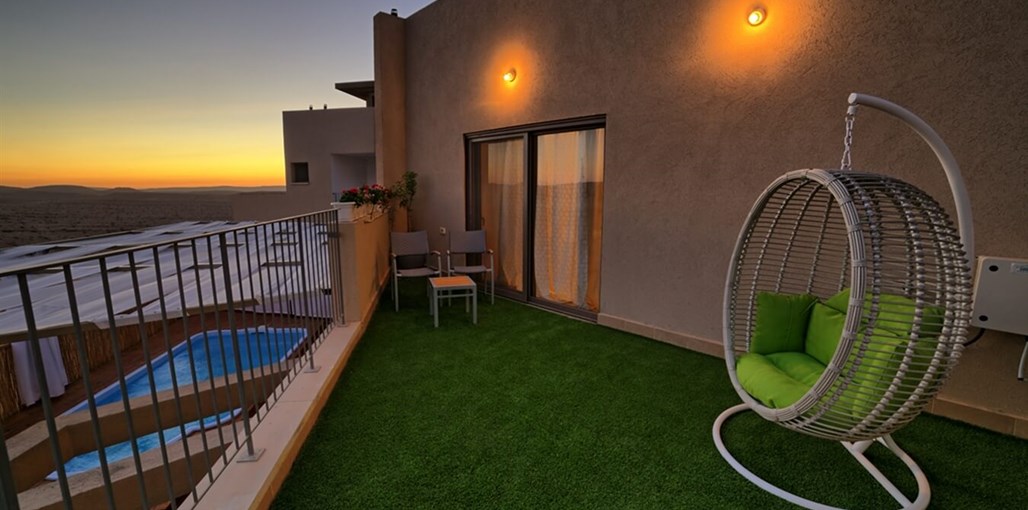 אחוזת המדבר רמון (1).jpg