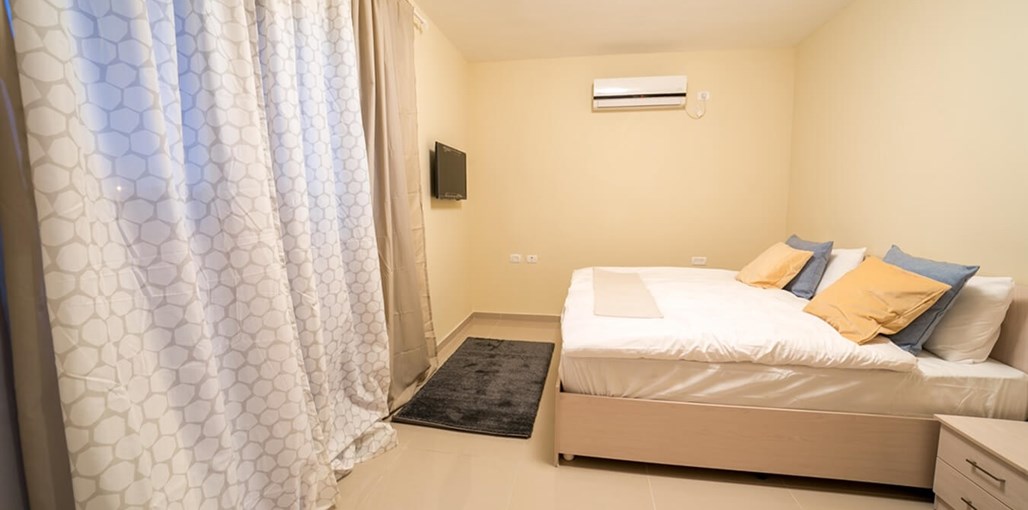 אחוזת המדבר שתי הוילות (48).jpg