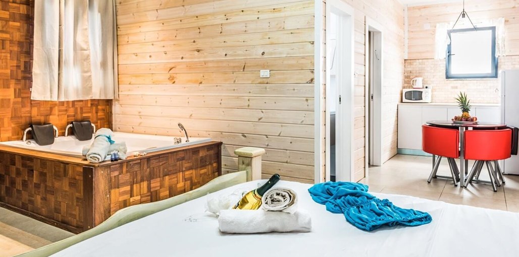 סוויטות עמנואל בכנרת סוויטה 1 (14).jpg