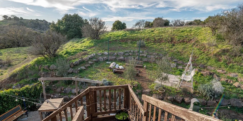 צימר ידיים מרפאות שנייה צימר ידיים מרפאות החצר (8).jpg