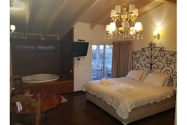 בקתות רנה - Renee - הבקתות