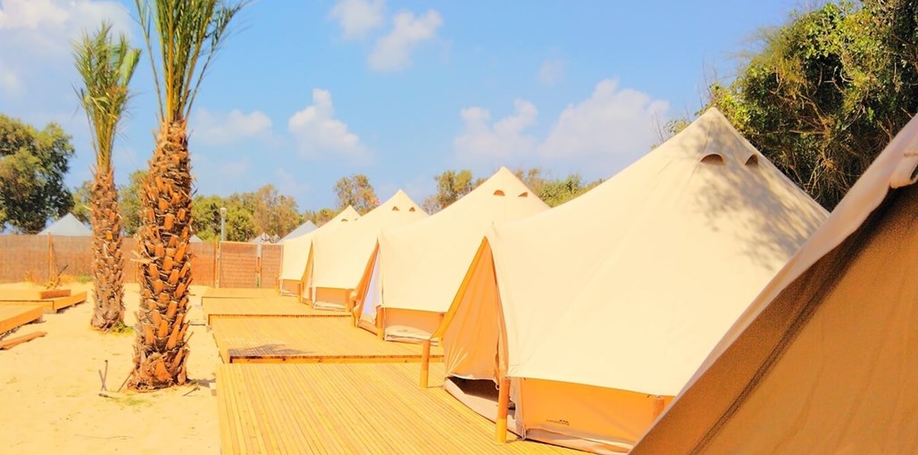 אכזיב על הים לינה בחוף (1).jpg