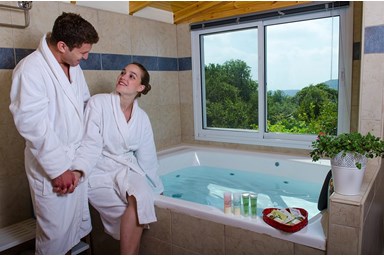 קמפינג משק חפר באבירים