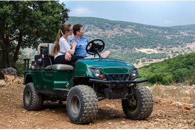 קמפינג משק חפר באבירים - טום קאר, ריינג'רים ועדר עיזים