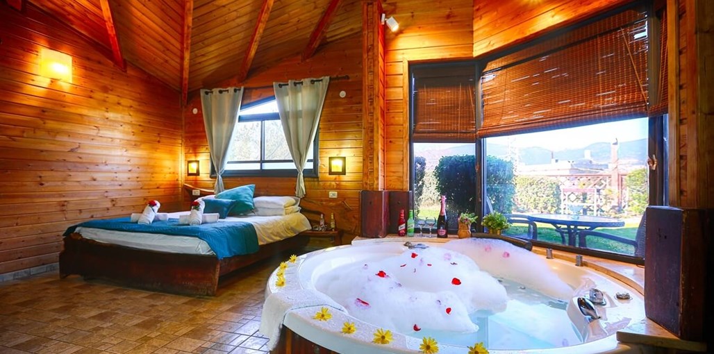 מקום קצת אחרת רומנטית (4).jpg