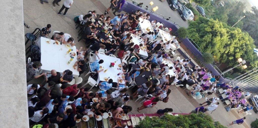 מרכז קנדה לינה ארוחות (9).jpg