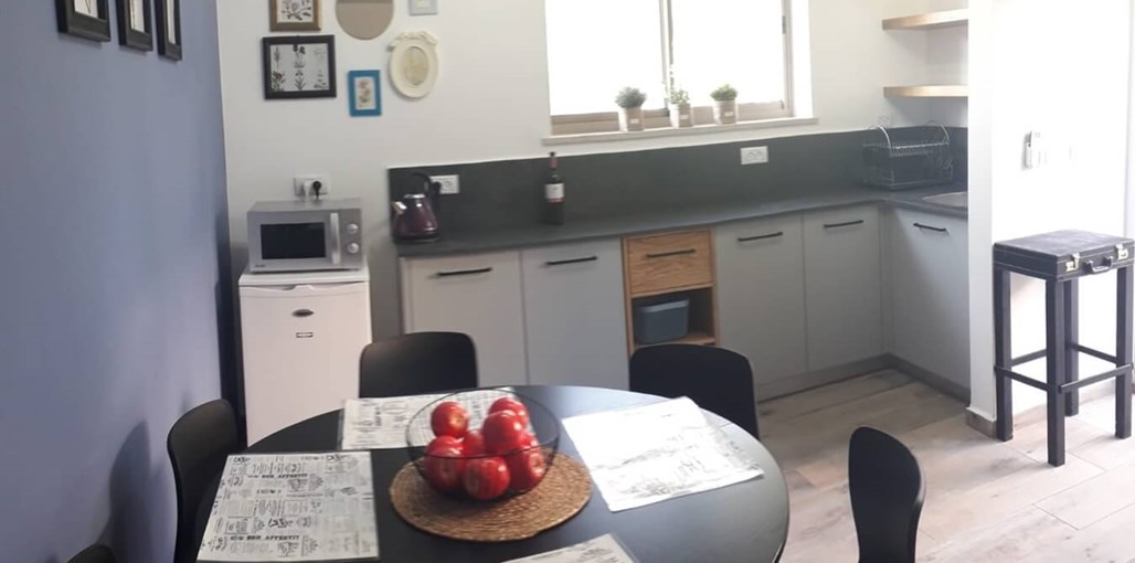 צימר בקצה המושבה בקצה המושבה - מטבח (3).jpg