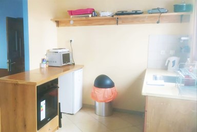 אורחן המצוק - החדרים