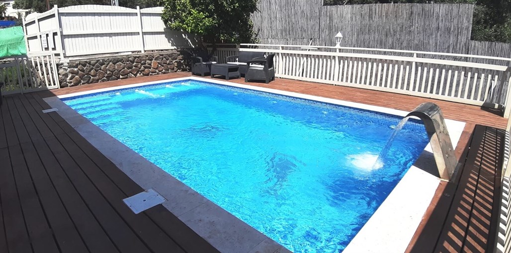 נופש ספיר החצר והבריכה (8).jpg