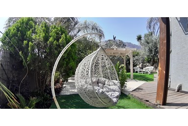 נופש ספיר - החצר והבריכה