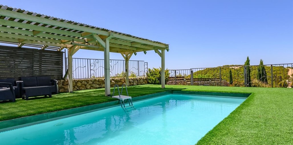 אחוזת לין בריכה חדש (4).jpg