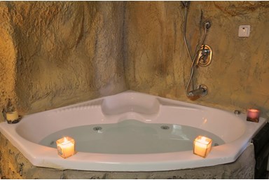 עמיר צימרים בכליל - האגוז