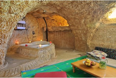 עמיר צימרים בכליל - מערת האבן