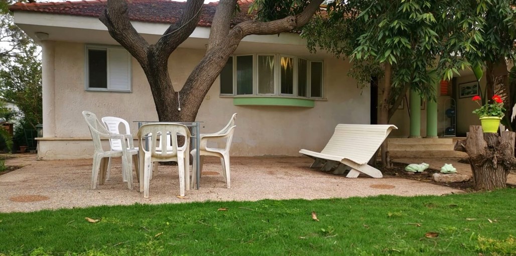 בית וינר בכוכבים חצר מותאם (5).jpeg