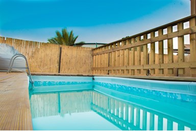 פינת גן עדן - הבריכה והחצר