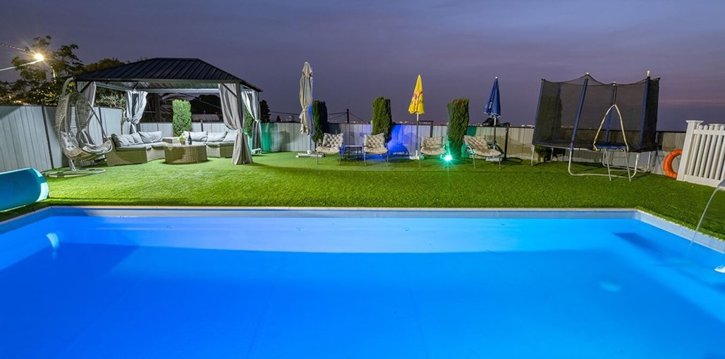 סוויטות מיאמור חצר (28).jpg