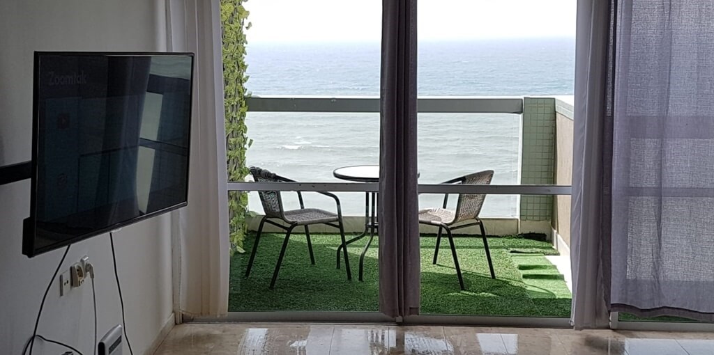 פינה חמה על הים פינה חמה על הים (8).jpg