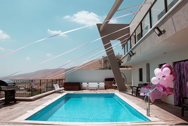 ורדינונה - הבריכה והנוף