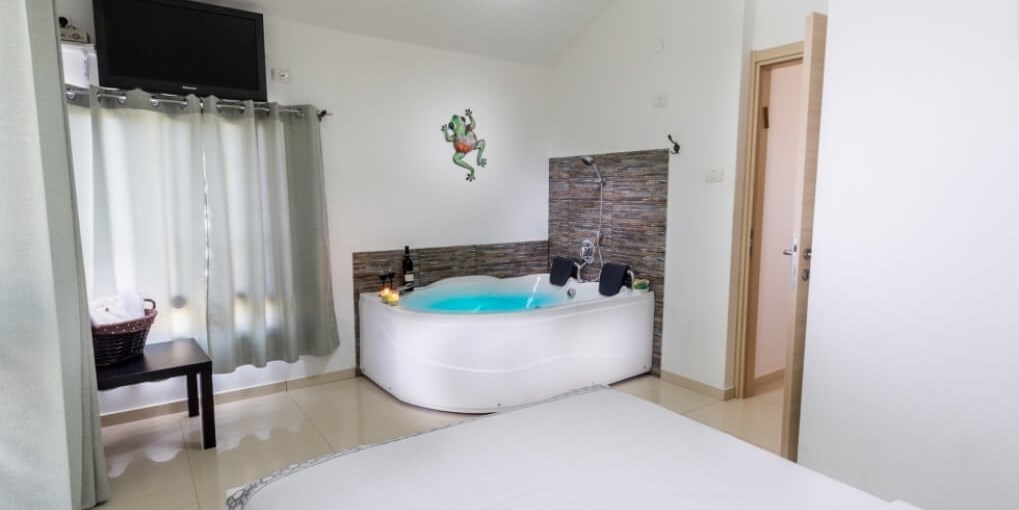 בקתות קסם בלבן סוויטה (7).jpg