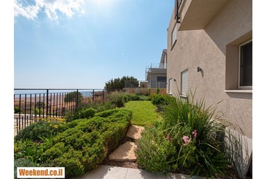 נופש שלו בנוף כנרת - בריכה פרטית, טרסה וחצר