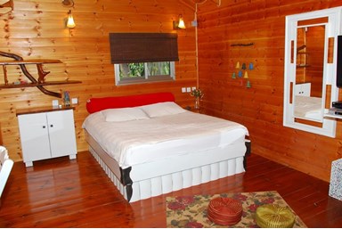 אוטופיה - בקתות העץ