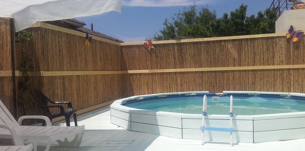 שירת הרוח שירת הרוח - חצר ובריכה (29).jpg