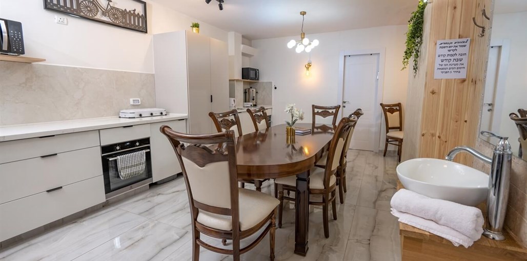 Moses Luxury apartments. נופש בצפת העתיקה אווירא דרשבי (1).jpg