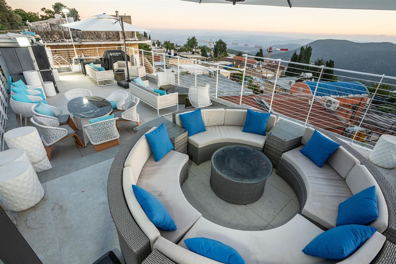 Moses Luxury apartments. נופש בצפת העתיקה