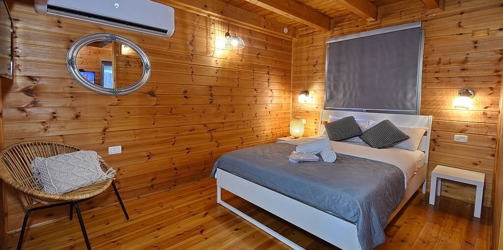 בקתה בשמורה בקתת עץ (6).jpg