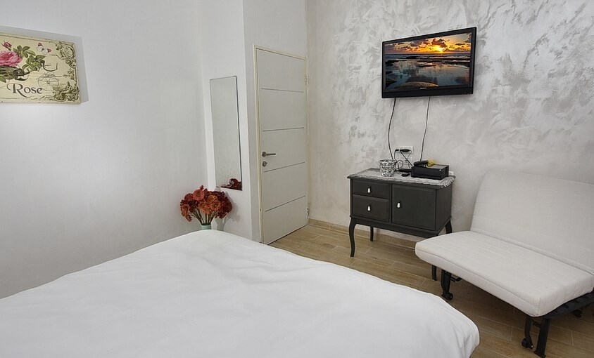 טוהר המלכות טוהר המלכות - סוויטות (1).jpg