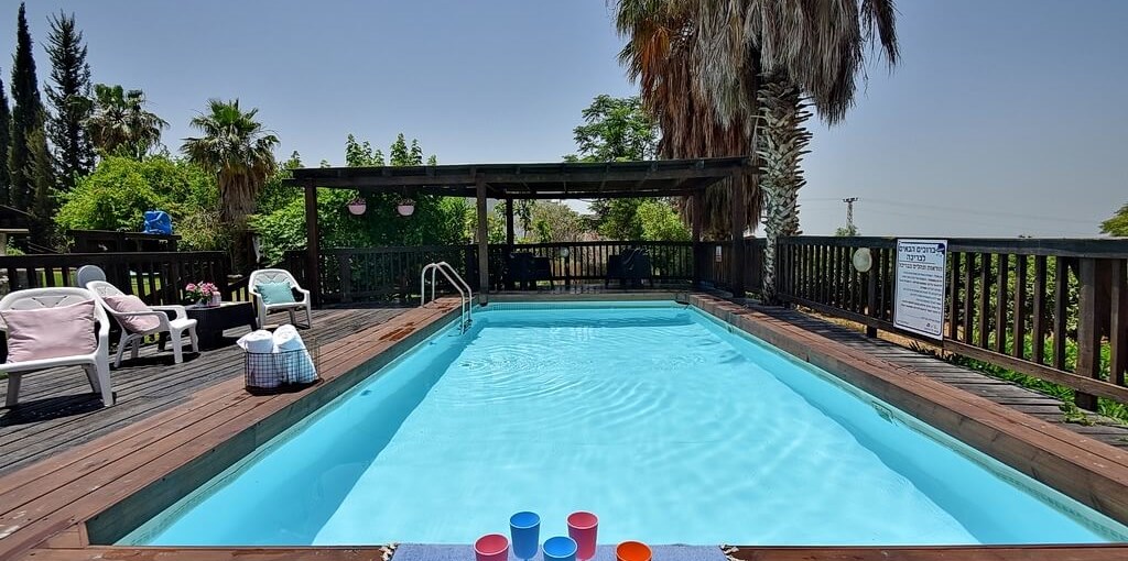 גולנה הבריכה (2).jpg