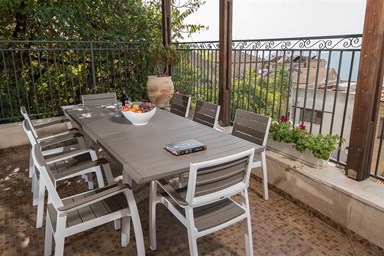 נופש בעתיקה - הוילה בעתיקה