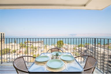 לייקוויו אואזיס - Lakeview Oasis - המרפסת והנוף