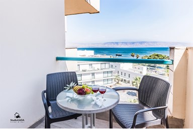 סוויטות על שפת כנרת