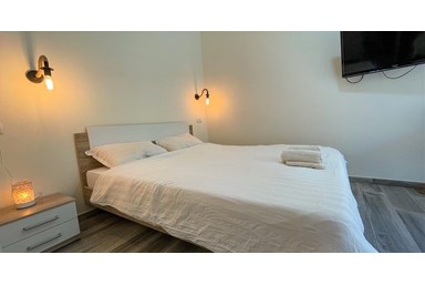 על צוקי הגלבוע