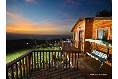 הבקתות האקולוגיות - החצר והנוף