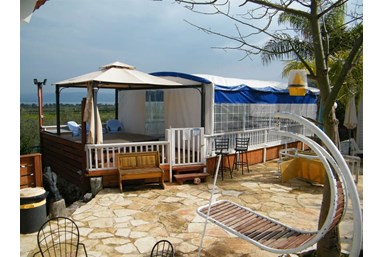 בקתות האגם - בקתת סטודיו