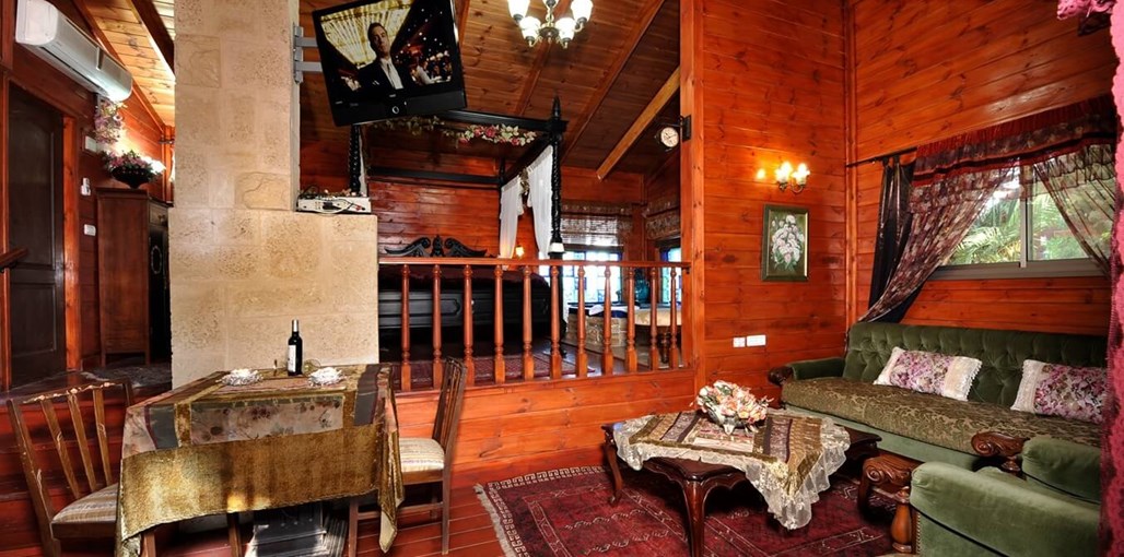 בקתות הירדן הסוויטה המלכותית (2).jpg