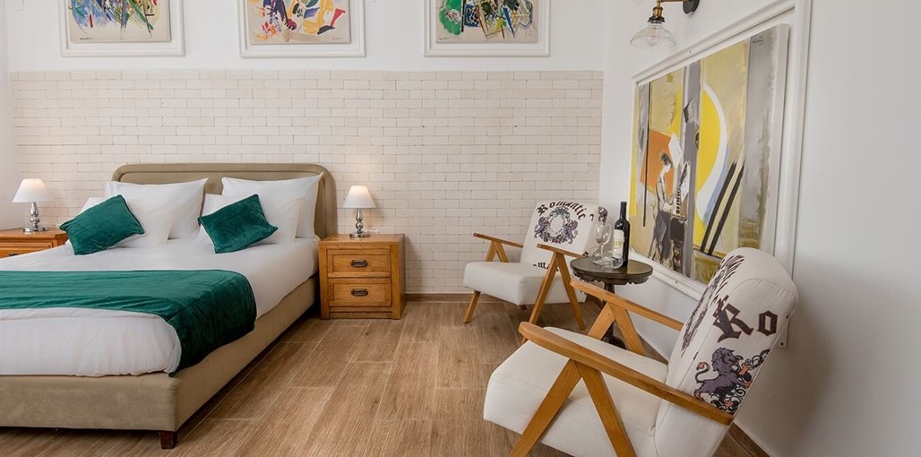 מלון בוטיק רוזנטליס חדר נוף משפחתי (3).jpg