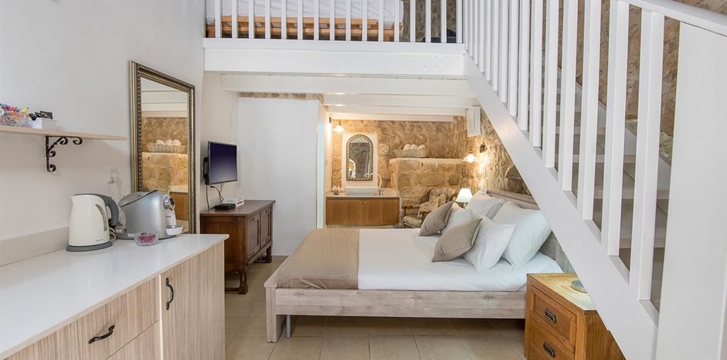 מלון בוטיק רוזנטליס חדר ברקת (6).jpg