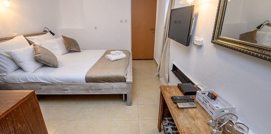 מלון בוטיק רוזנטליס חדר לשם (2).jpg