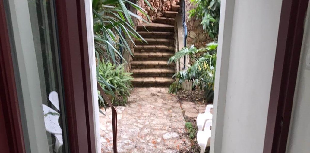 אצל שרי צימר הינשוף - סוויטת אדום חזה (3).jpeg