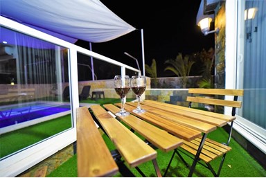 אל ויסו ורדה - EL VISO VERDE - הבריכה והחצר